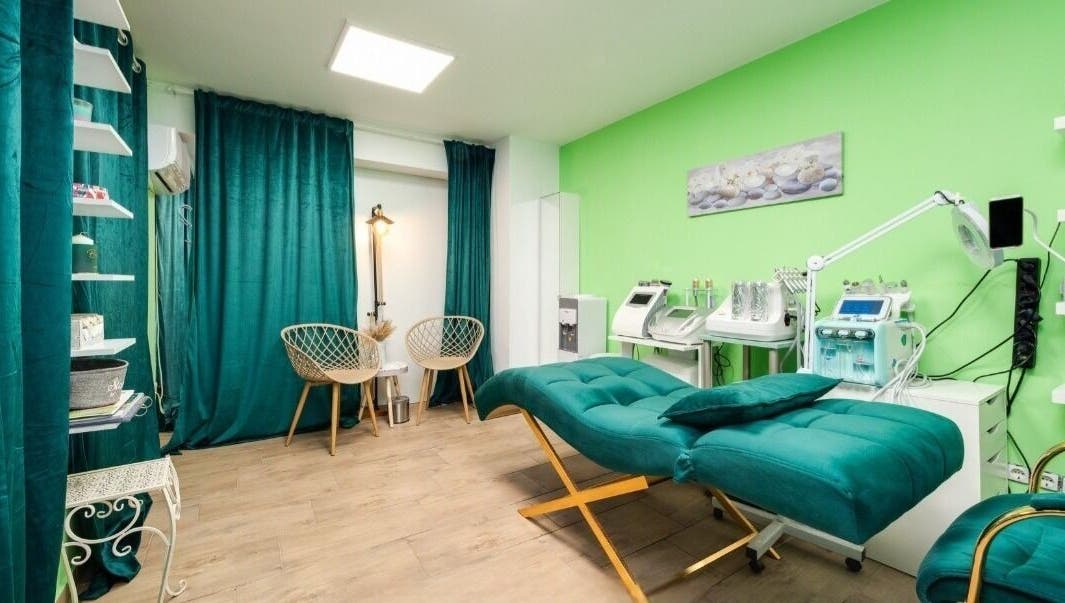 Интериор на Mrs. Lylyt - козметичен кабинет, София, Област София, BG с модерно обзавеждане.