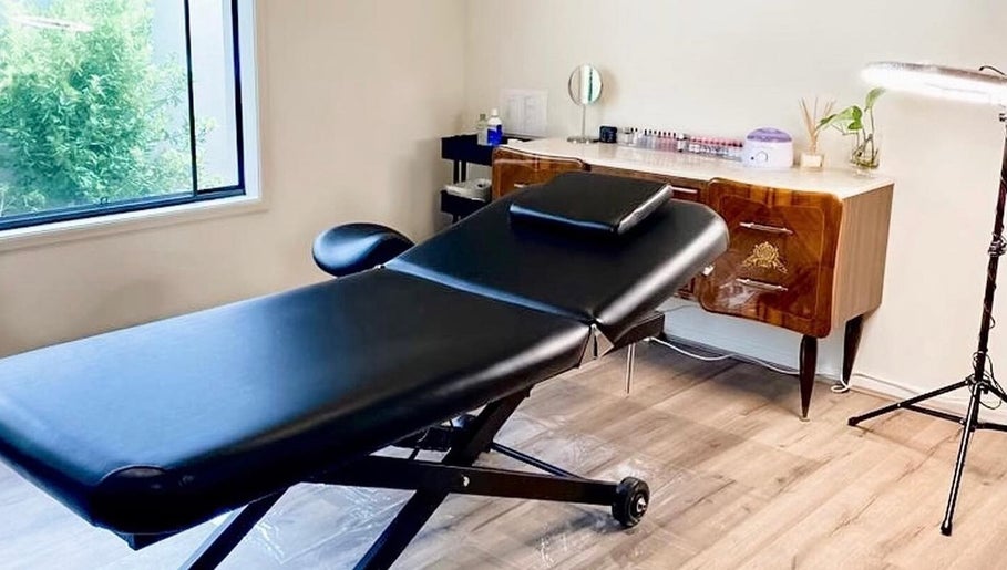 Cosmetech Clinique image 1