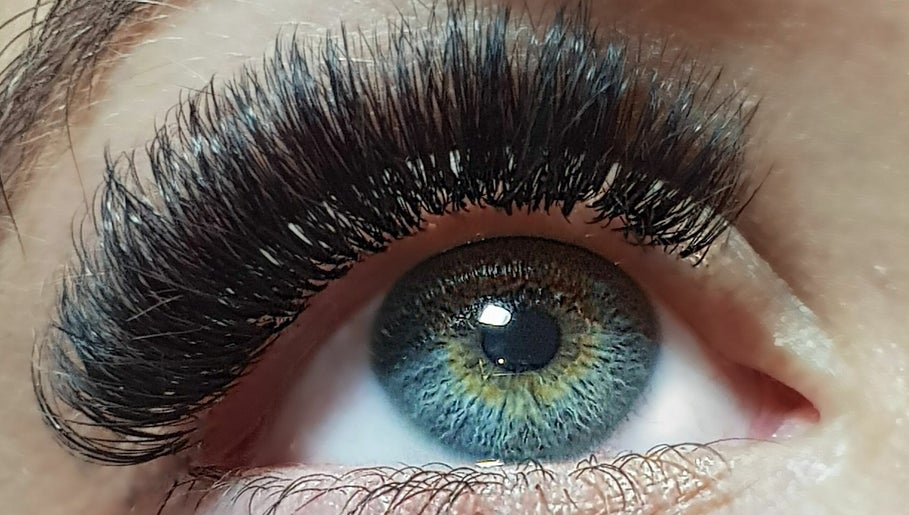 About Lashes by Faye, bilde 1