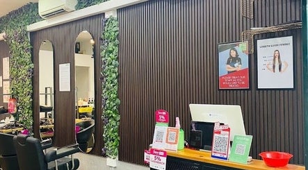 Forest Salon Bedok - Blk 537 Bild 2