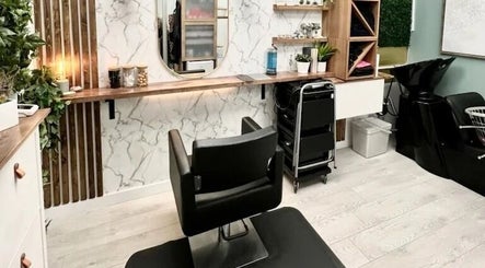 Calluna Hair image 2