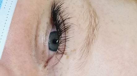 La'shaes Lashes image 3