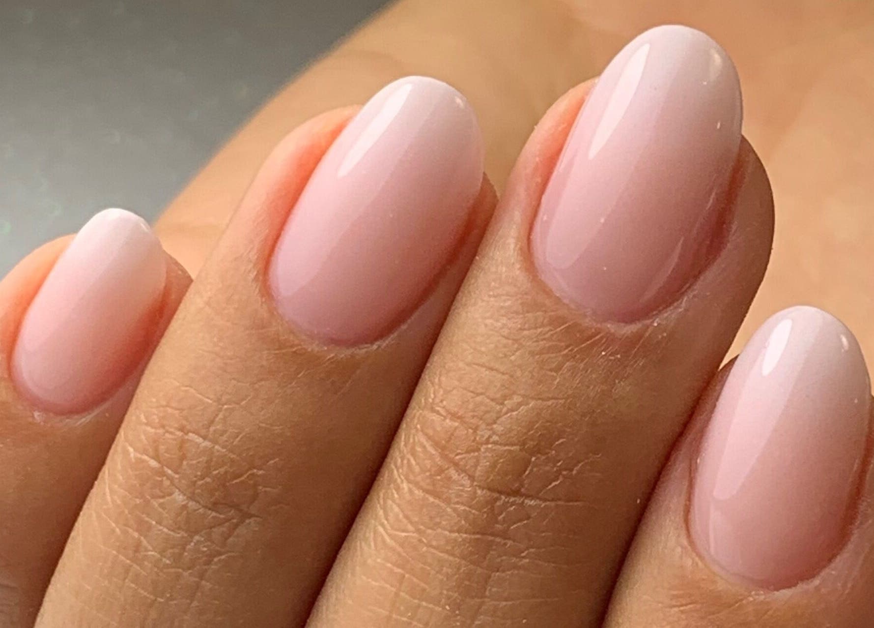 Unhas impecavelmente cuidadas no Rute Castro - The Home Nail Studio, Montijo, Setúbal, PT.