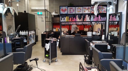 D2M Hair Salon City image 2