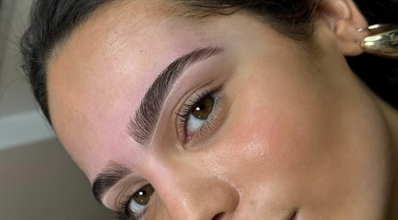 Brow Babes - BrowZ by Harry image 3