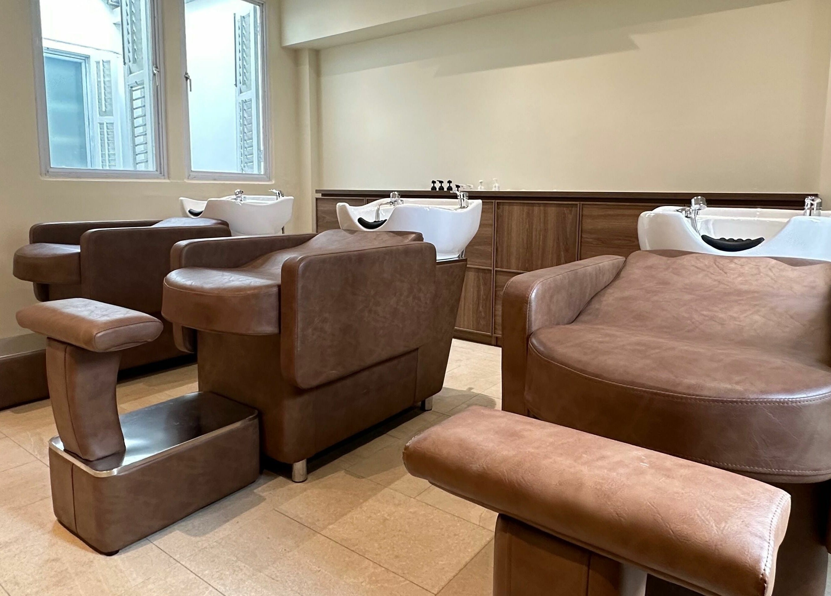 Elegant wash stations at Hairstudio Flamingo - Tanjong Pagar in Singapore, Singapore, SG.