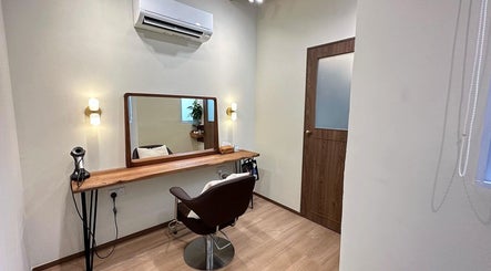Eyelash Studio Flamingo - Tanjong Pagar interior with modern styling chair, Singapore, Singapore, SG.