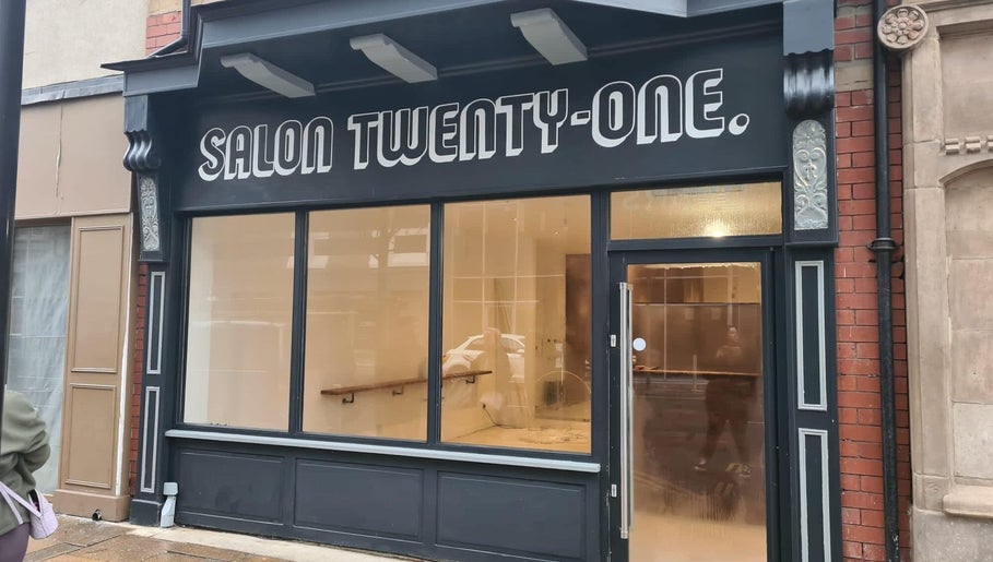 NatAtkinsonHair obrázek 1