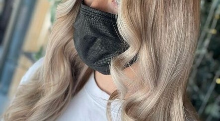 NatAtkinsonHair obrázek 3