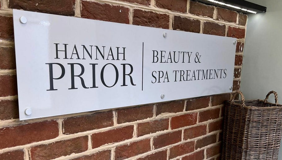 Hannah Prior Beauty image 1