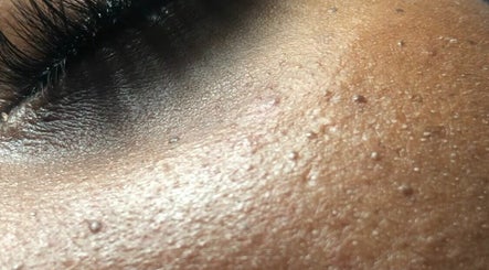LashXtensions By Paris image 2