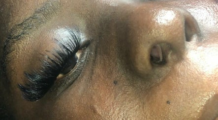 LashXtensions By Paris image 3