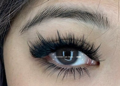 Closeup of lush eyelashes from 9AMLash in Vaughan, Ontario, CA, showcasing precision lash artistry.