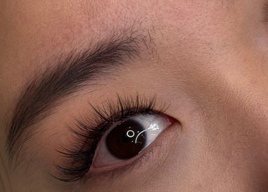 Close-up of expertly done lashes at 9AMLash, Vaughan, Ontario, CA, showcasing detailed beauty enhancement.