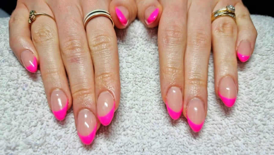 Pinksunset nailstudio by Elizabeth image 1