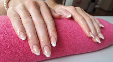 Pinksunset nailstudio by Elizabeth image 2