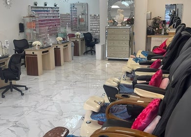 True Bella Nails Spa in Hacienda Heights, California, US. Spacious interior with nail stations and cozy pedicure chairs.