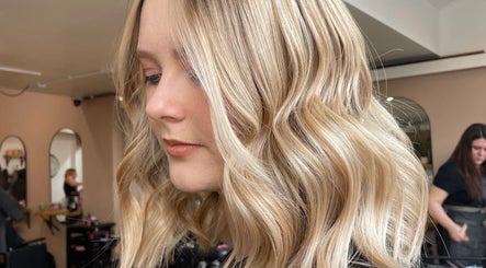 Image de Crystal Martin Hair 2