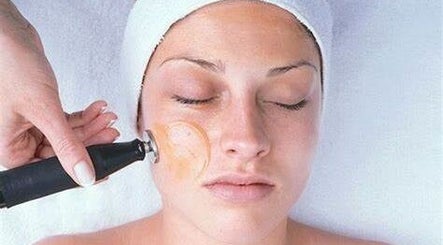 Luxxe IPL and Skin Clinic image 2