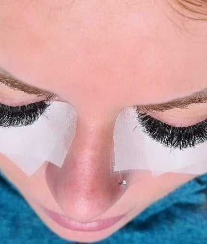 Lashes and Beauty by Zoe Home Studio Winstanley, bild 2