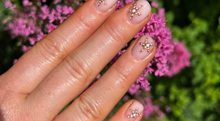 Lemonade Monday Studio | Nails & Beauty by Jess Aro image 2