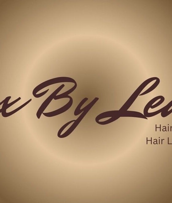 Elegant logo of Lox By Leane, a beauty salon in Cardiff, Wales, GB, specializing in hair extensions.