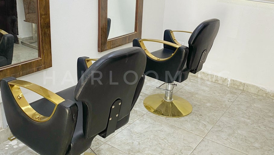 Hairloom Salon, Lugbe, bilde 1