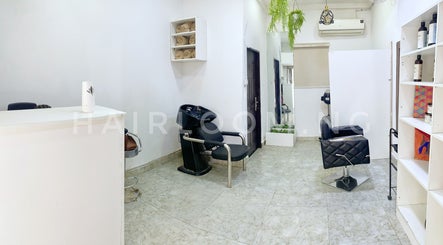 Hairloom Salon, Lugbe, bilde 2