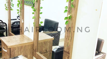 Hairloom Salon, Lugbe, bilde 3