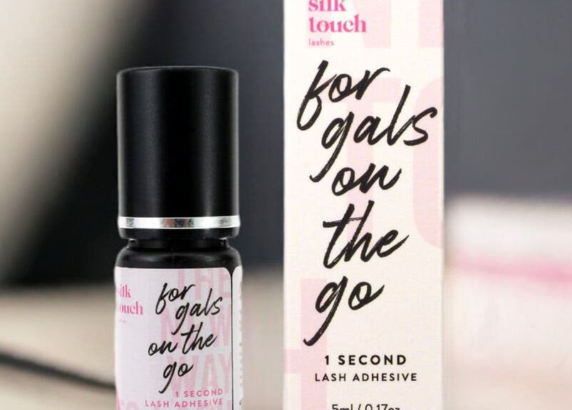 Silk Touch Lashes Glenrothes offers quick lash adhesive in stylish packaging, Glenrothes, Scotland, GB.