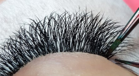 Close-up of detailed eyelash extension at Silk Touch Lashes Edinburgh, Edinburgh, Scotland, GB.