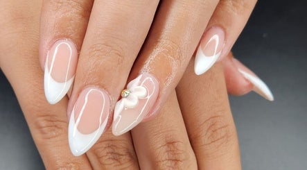 J Beauty Bar