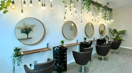 Mane Street Ladies Salon