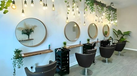 Mane Street Ladies Salon