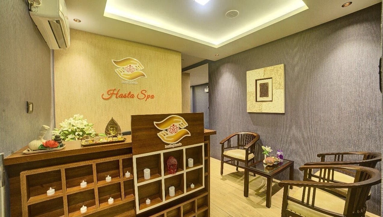 Elegant reception at Hasta Spa Tada in Tada, Andhra Pradesh, IN, with serene decor and welcoming ambiance.