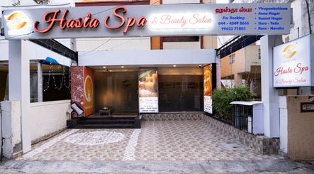 Entrance of Hasta Spa Besant Nagar, Chennai, Tamil Nadu, IN, showcasing serene decor and signage.