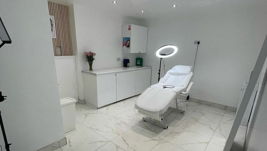 Immagine 1, The Sculpted Clinic