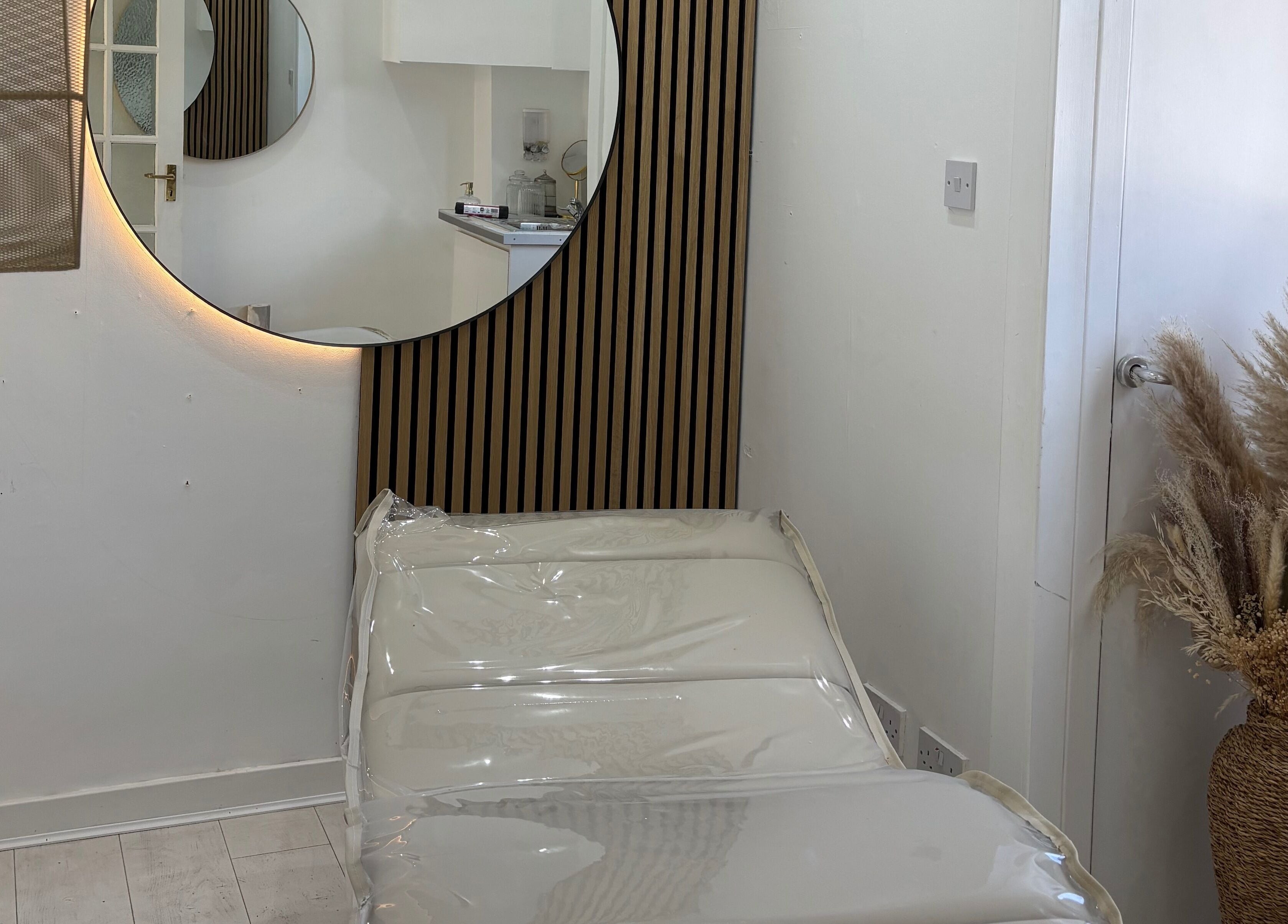 Elegant treatment room at Dutchess Salon Glasgow, featuring modern decor and a relaxing ambiance in Glasgow, Scotland, GB.