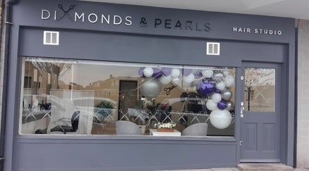 Image de Diamonds and Pearls Hair Studio 3