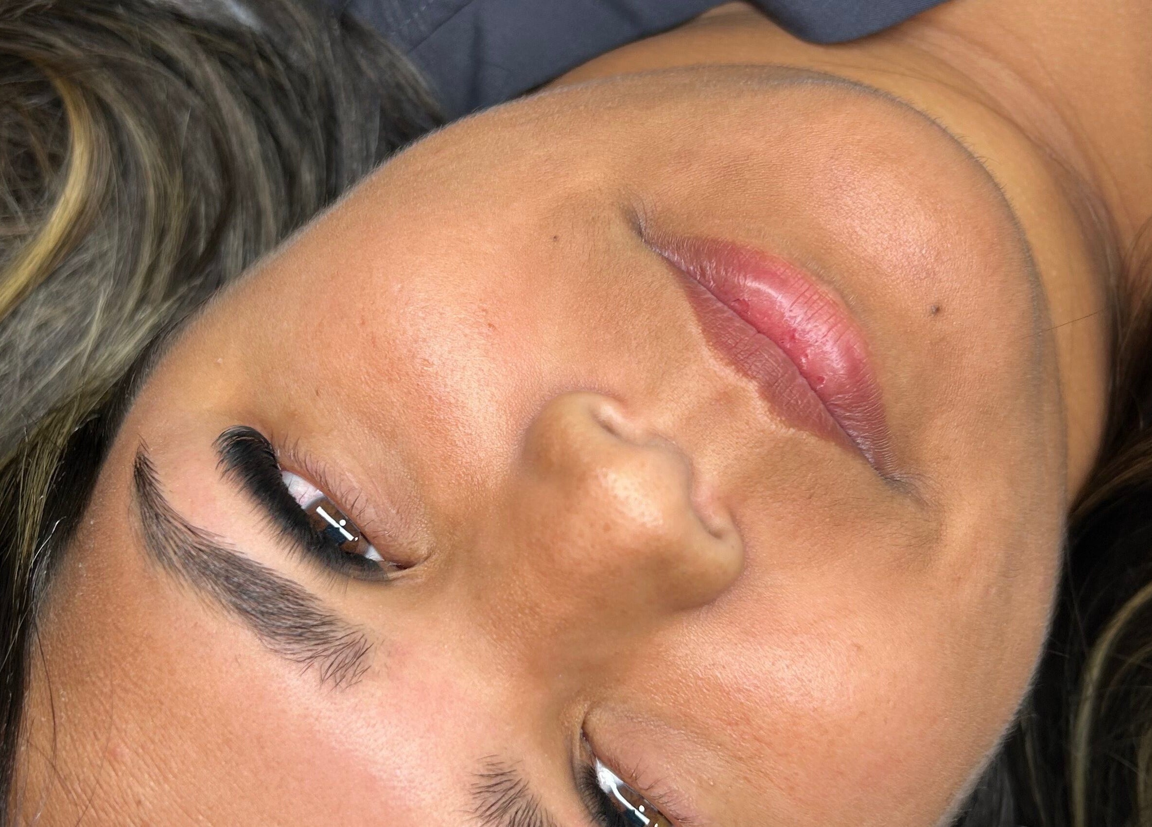 Pestañas en Ohh La Lashes Studio & Academy, San Juan, San Juan, PR, mostrando una extensión elegante.