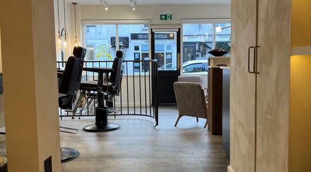Bearded Dragon Barbers image 3