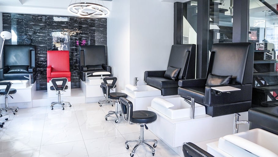 hình ảnh 1 của Opulence Beauty Studio Streetsville