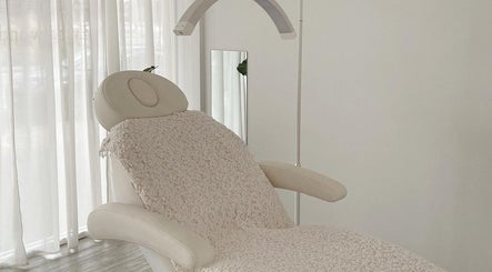 XXLUXEBROWSXX image 2
