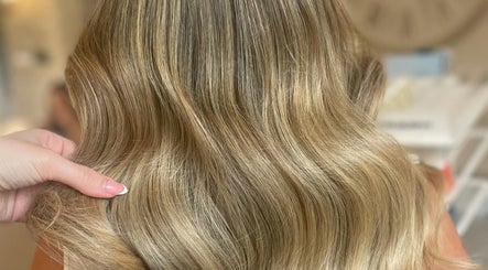 Mane Glow Studio изображение 3