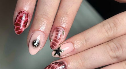 Illustrated Nails