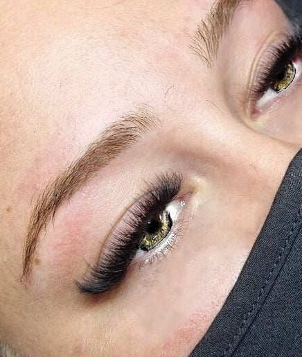 Lashnia&Co  image 2