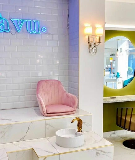 Dejavu Salon image 2