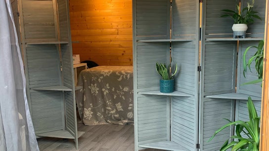 Kellys Beauty Cabin