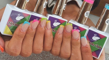 Flawless Nails and Beauty obrázek 2