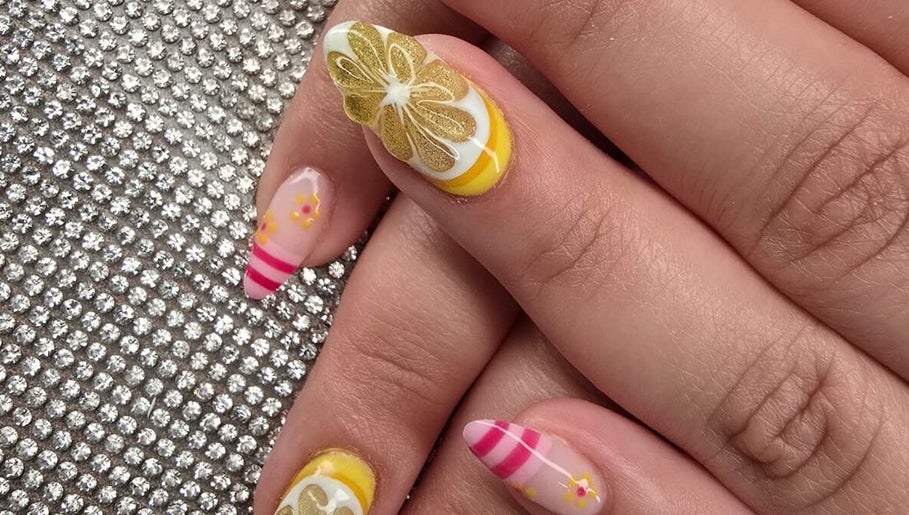 Flawless Nails and Beauty, bilde 1